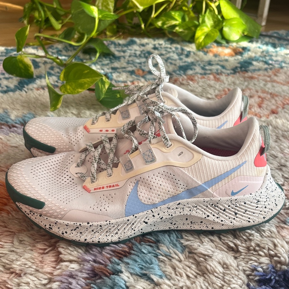 Rare Women's Nike Pegasus 3 Trail Running Sneakers Hoka insoles US 9.5/EUR 41